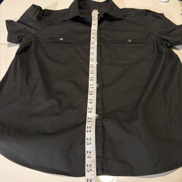 Classic, J. Crew Black Button Down Shirt, short sleeves, Sz L but fits smaller - Picture 5 of 6